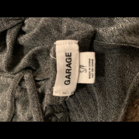 Long sleeve shirt with detailed back - Picture 3 of 3